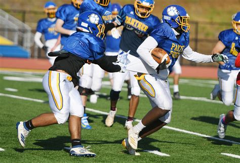 Benicia High School football team has much tougher league schedule ...