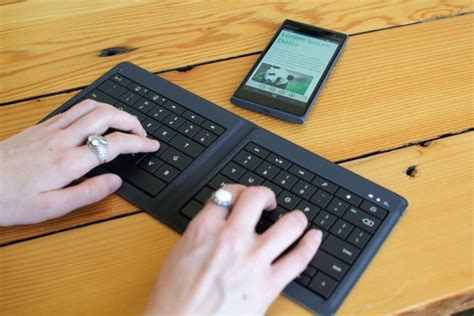 Microsoft Universal Foldable Keyboard mobile Bluetooth keyboard review ...