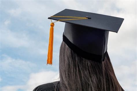 5 Perbedaan Diploma dan Sarjana beserta Kelebihan Kekurangannya