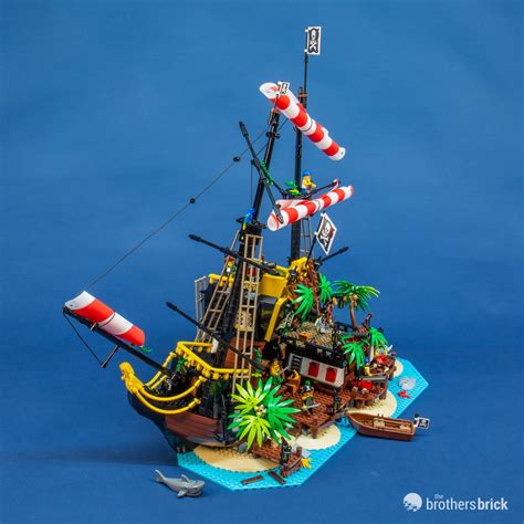 Some good news: The coolest LEGO Pirate Ship set in human history has ...