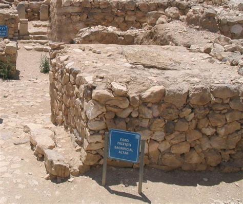 Altars of Sacrifice - En-Gedi Resource Center