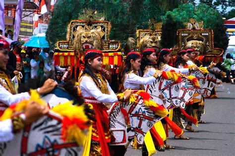 Reog Ponorogo Asli Indonesia. Emang di Malaysia ada Ponorogo? | Gambar ...