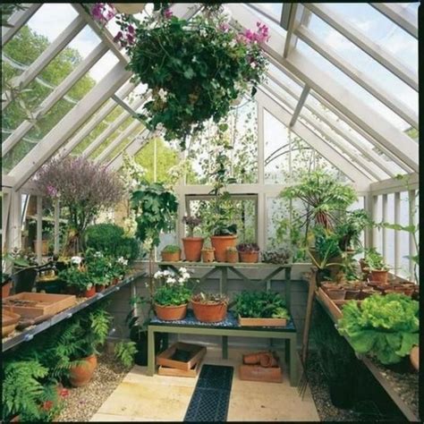 Best 13 Gorgeous Greenhouse Interior Design Ideas – 24 MOLTOON | Vivero de plantas, Jardín de ...