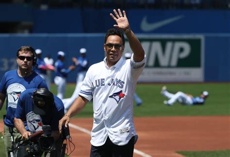 Toronto Blue Jays: Roberto Alomar placed on MLB ineligible list