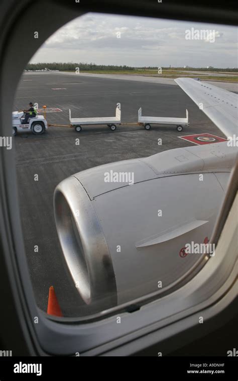 Airplane on a tarmac Stock Photo - Alamy