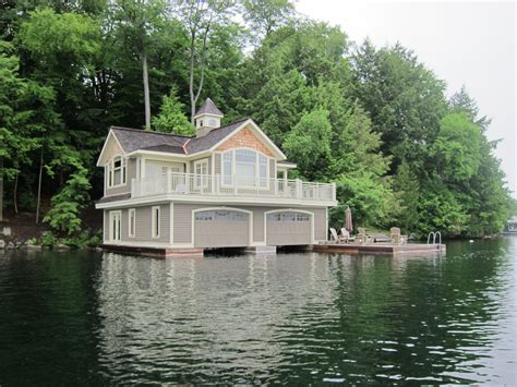 Pin by Song gil on pontoon house | Lake beach house, House styles, Vacation home