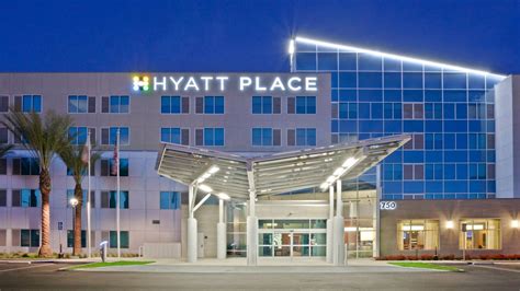 BOOK a LAX Airport Hotel, FREE Shuttle Ride | Hyatt Place LA