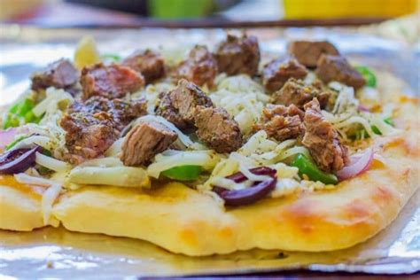 Easy Shawarma Pizza (Chicken or Beef) | Hilda's Kitchen Blog