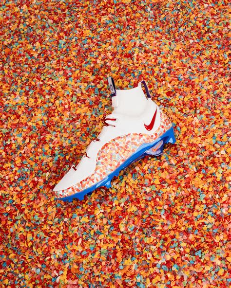 LeBron James Gifts NFL Star Ja'Marr Chase Custom Fruity Pebbles Cereal ...