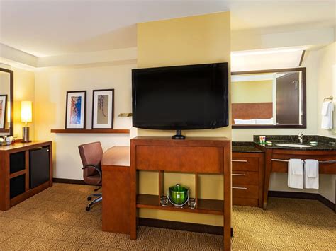 Modern Hotel near Carlsbad & Vista California | Hyatt Place San Diego/Vista-Carlsbad