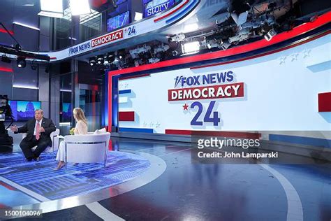 Fox anchor Martha MacCallum interviews former New Jersey Governor and... News Photo - Getty Images