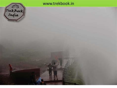 Amboli waterfall & Misty reverse waterfall at Kavlesad [Monsoon trip]