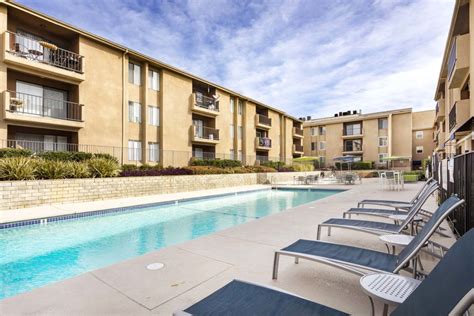 Northridge Gardens: Expansive Apartment Rentals in Northridge, CA