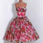 Different Vintage Clothing Styles For Women - Life n Fashion