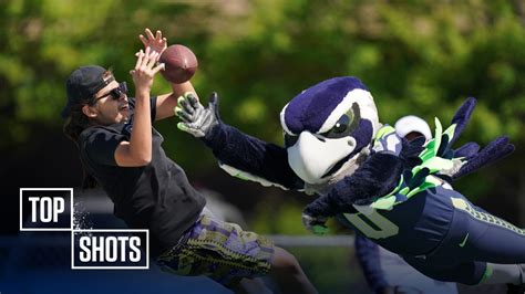 PHOTOS: Top Shots Of Seahawks Mascot Blitz From The 2022 Season