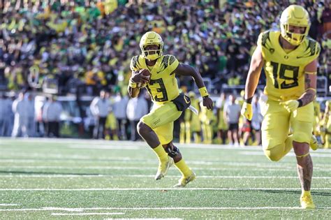 Oregon Ducks QB Anthony Brown Jr. ‘good to go,’ edge rusher Kayvon ...