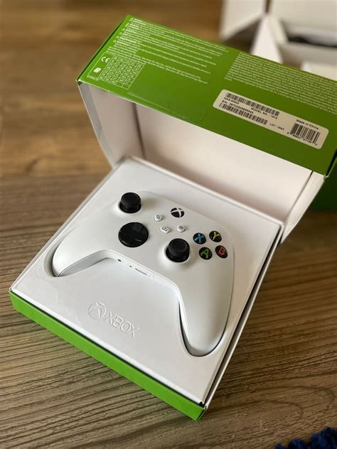 Xbox Series S Controller - White (Boxed & Like New) | in Sittingbourne, Kent | Gumtree