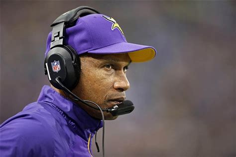 Report: Leslie Frazier is out as Minnesota Vikings head coach