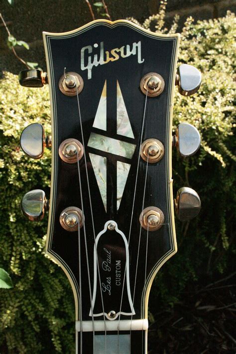 Gibson Les Paul Custom - Headstock | Les paul custom, Gibson les paul, Gibson guitars