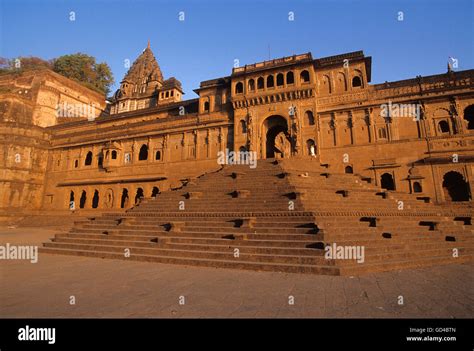 Maheshwar Ghat Stock Photo - Alamy