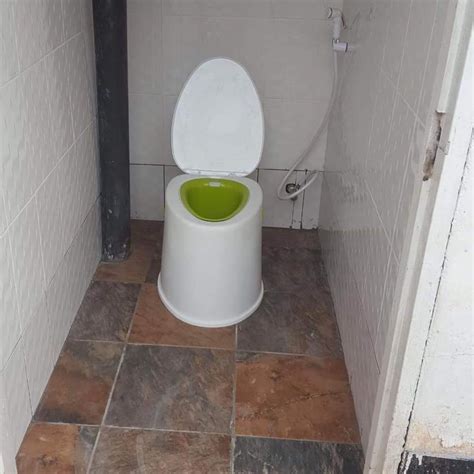 Portable toilet for the elderly in Kenya - DIRECT LOO SERVICES