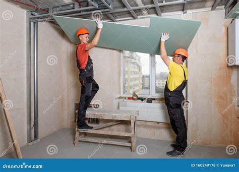 Plasterboard Installation on the Ceiling Stock Photo - Image of apartment, mounting: 160249178