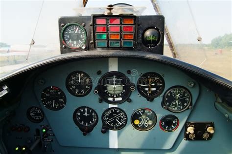 Aviat Husky cockpit stock photo. Image of husky, pilot - 88809832