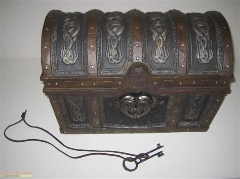 Pirates of the Caribbean: Dead Man's Chest Davy Jones Chest Master Replicas