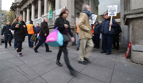 Bus passengers may face fresh strike woe in row over rosters - Extra.ie