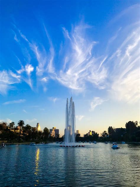 Echo Park Lake at Sunset tonight : r/LosAngeles