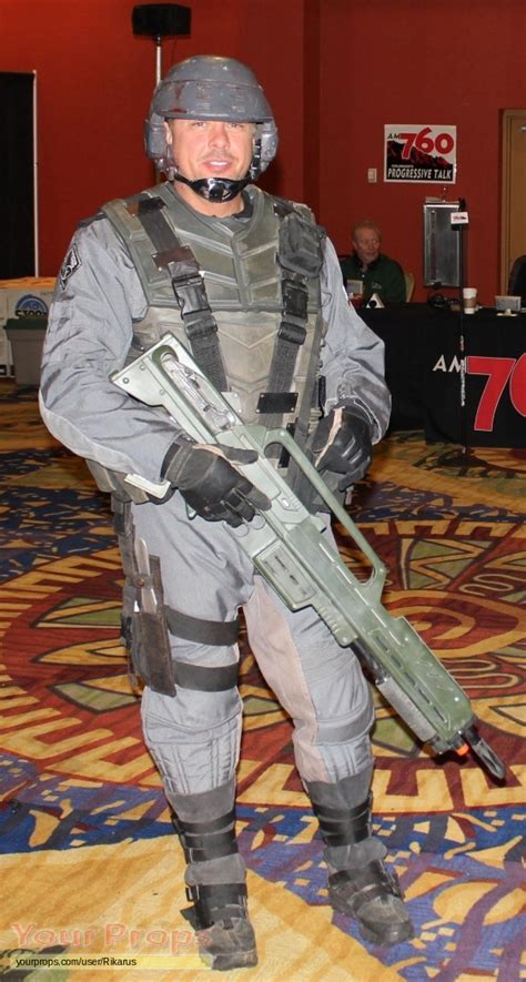 Starship Troopers Mobile Infantry armor and uniform original movie costume