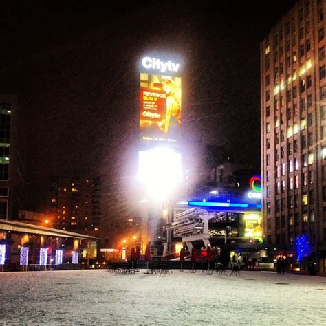 Dundas Square in winter, Toronto. | Meryrehbe | Flickr