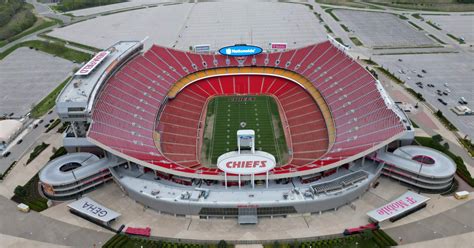 KC Chiefs President Details Plans for Arrowhead Stadium Future - Sports ...