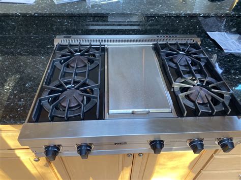 Viking 36 inch gas cooktop with griddle and downdraft vent for Sale in ...