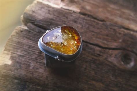 Amber Medicine Ring- Golden Amber – Lilyblonde