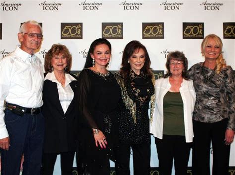 Loretta Lynn And Children | ... : Loretta Lynn Celebrates 50 Years in ...