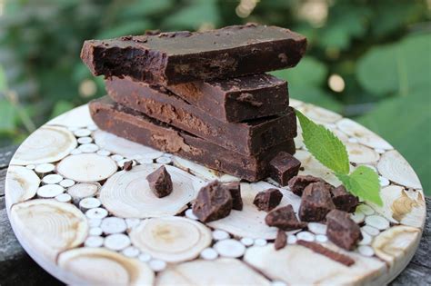 Raw Vegan Chocolate Bars | Raw chocolate bars, Vegan chocolate bars ...