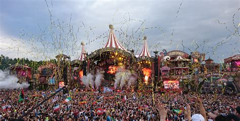 Amicorum Spectaculum: Tomorrowland Belgium | Travel Bred