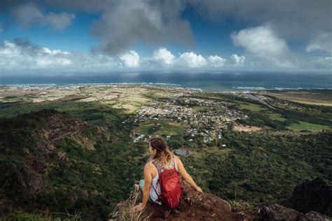 SLEEPING GIANT HIKE (NOUNOU MOUNTAIN) ON KAUAI, HAWAII - Journey Era