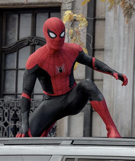 This Red and Black Spider-Man suit just looks so beautiful 🕷 : r/Spiderman