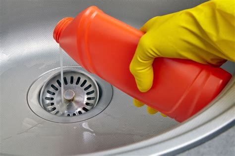 6 Simple Ways to Clean A Drain Pipe