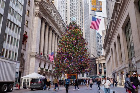 15+ CAPTIVATING Christmas Trees in NYC & Where to Find Them