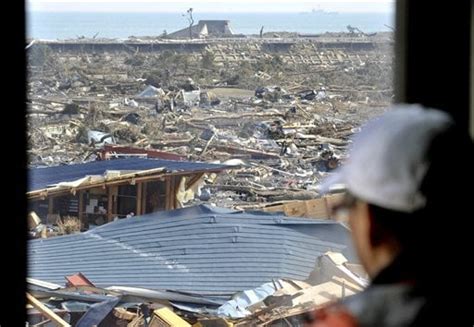 Japan Earthquake and Tsunami Aftermath — Slideshow | PropertyCasualty360