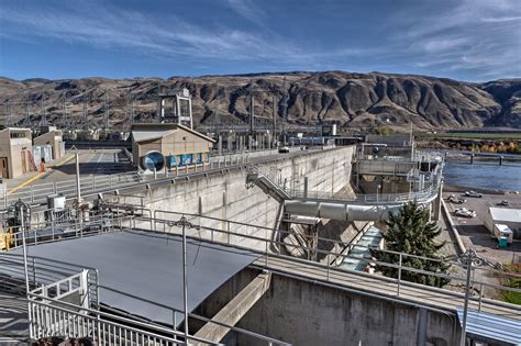 Challenge Accepted: Three Dam Tour (Along the Columbia River) - Gate to Adventures