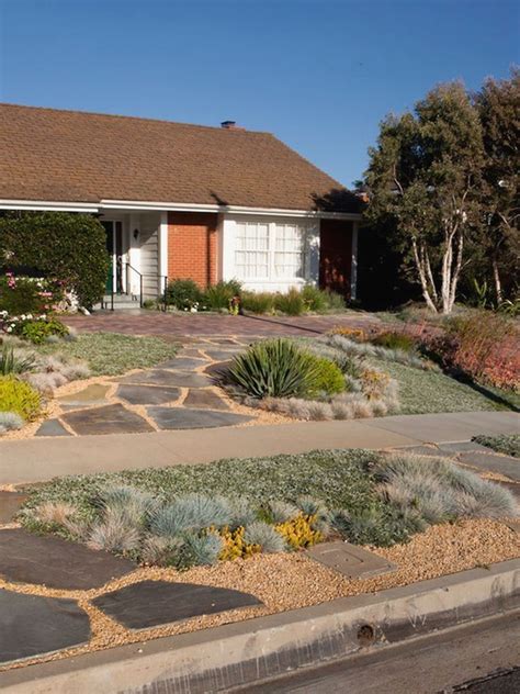 26 Backyard Upgrades on a Budget | Xeriscape front yard, Low water ...