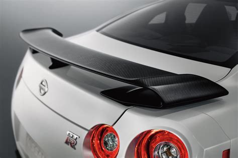 What is a Spoiler on a Car? | Nissan Parts & Accessories
