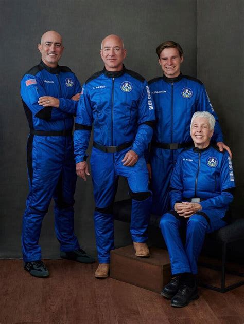 What Jeff Bezos and Crew Wore to Space - The New York Times