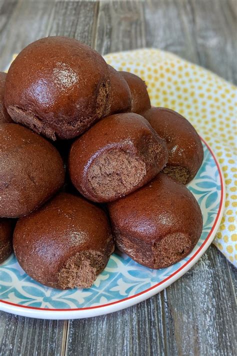 Molasses Brown Bread Rolls - Bakes and Blunders | Recipe | Bread recipes sweet, Molasses brown ...