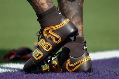 What Pros Wear: Odell Beckham Jr.'s Nike Vapor Untouchable Pro 3 'OBJ ...