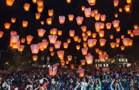 Everything You Need to Know About the Pingxi Sky Lantern Festival in Taipei | Edison Tours